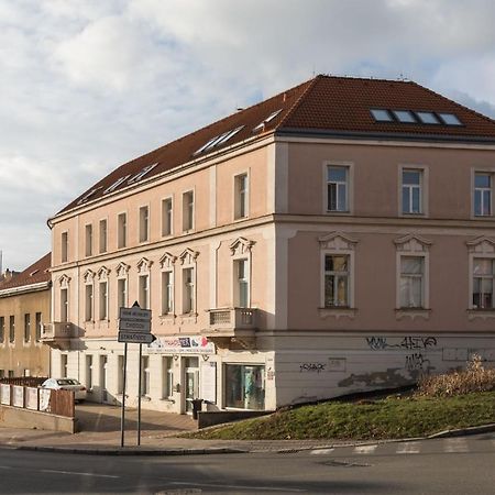 Sunshine Apartment Near The City Center Прага Экстерьер фото