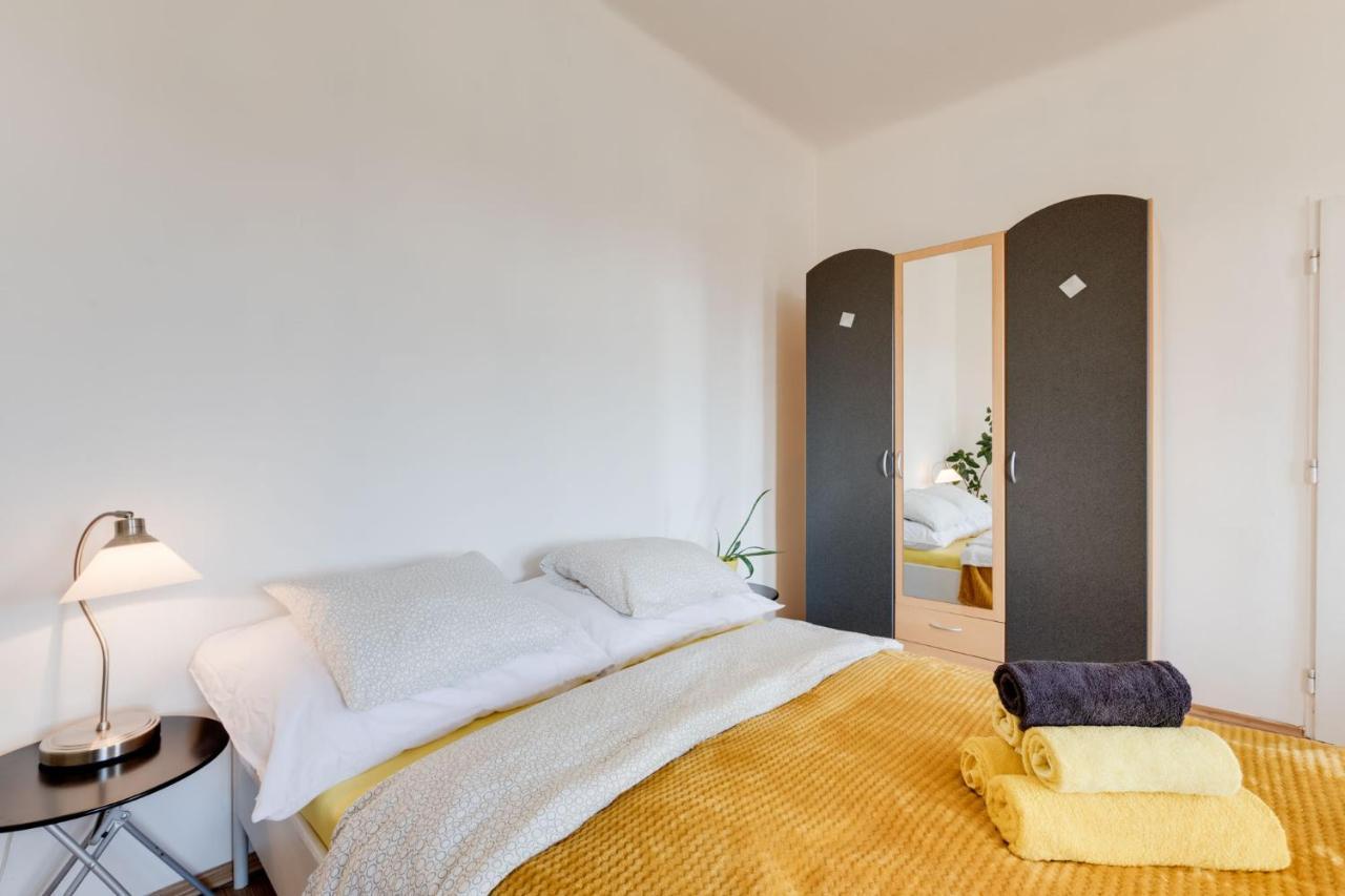 Sunshine Apartment Near The City Center Прага Экстерьер фото