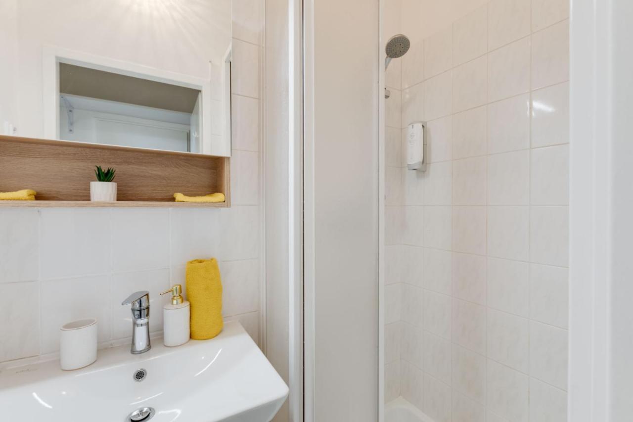 Sunshine Apartment Near The City Center Прага Экстерьер фото